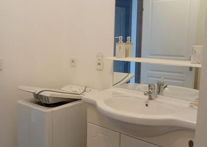 Avec Jardin Prive Apartment *