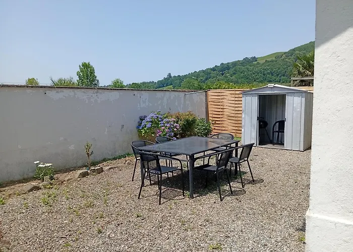 Avec Jardin Prive Apartment